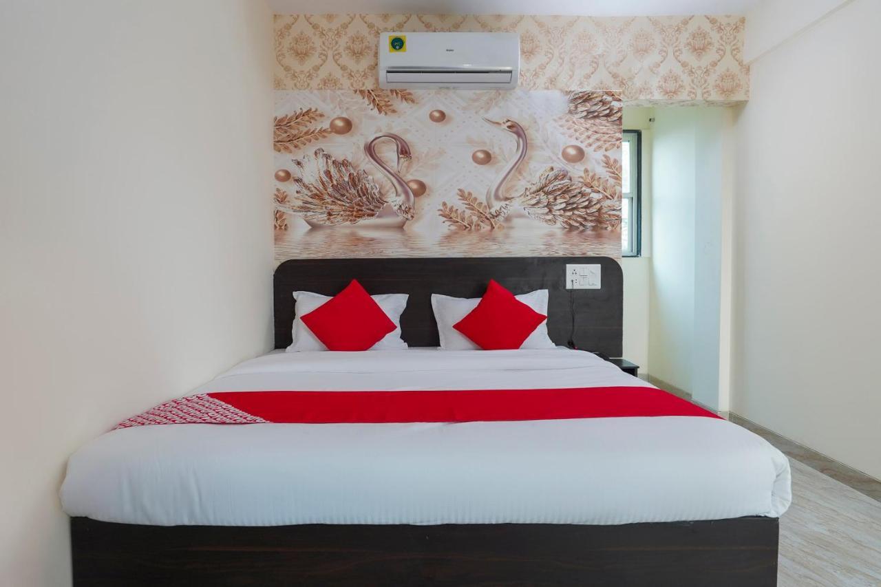 OYO 68474 Hotel Viraj Pune Exterior foto